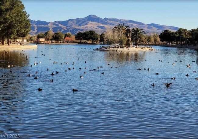 Building Photo - 7267 Sixshooter Dr