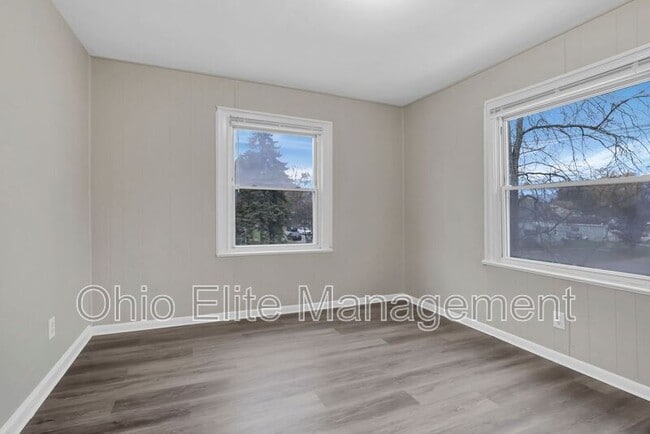 Building Photo - 2239 Homestead Dr