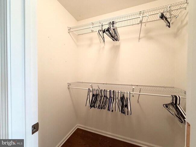 Building Photo - 308 Roarks Trail