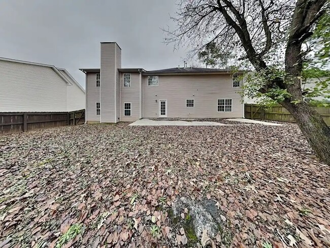 Building Photo - 408 Leafmore Rd SW