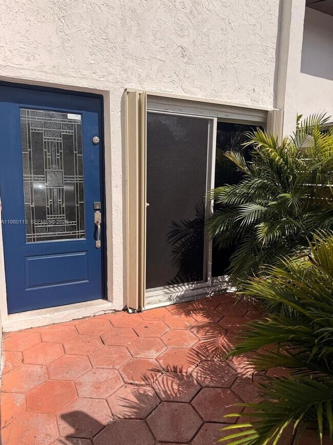 Building Photo - 7101 SW 113th Ct