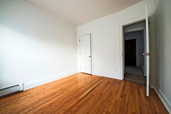 Building Photo - 7229-33 S Yates Blvd Chicago, IL 60649