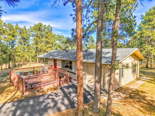 Building Photo - 27927 Circle Dr