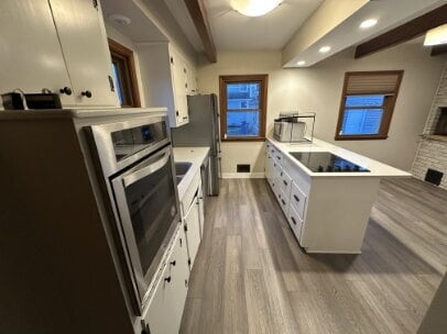 Primary Photo - "Charming 4-Bed Retreat in Edina: Spacious 2142 Sq Ft with Hardwood Elegance & Cozy Fireplaces!"