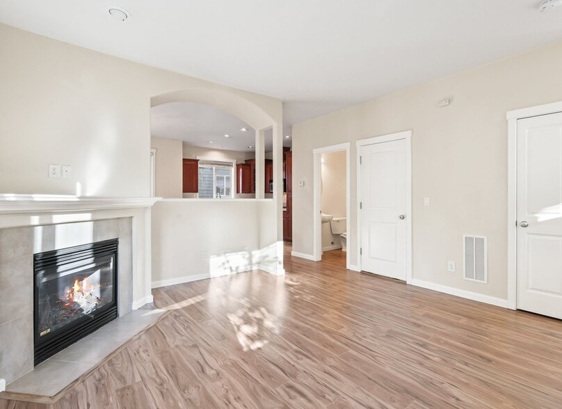 Building Photo - 1253 SW 162nd Ave