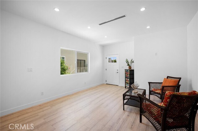 Building Photo - 1437 Ardmore Ave