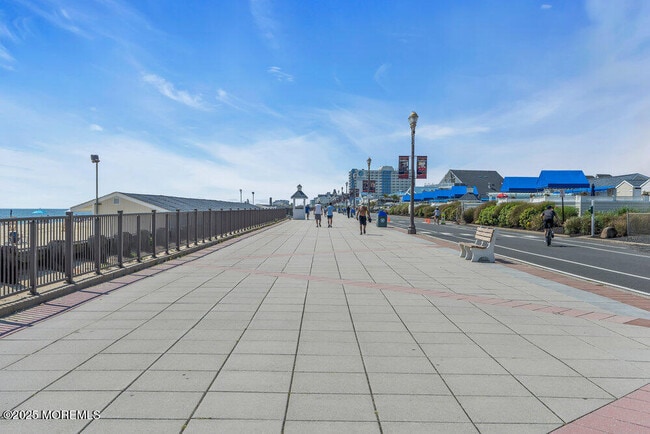 Building Photo - 152 Ocean Blvd N