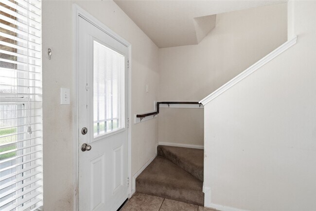 Building Photo - 12530 Greencanyon Dr
