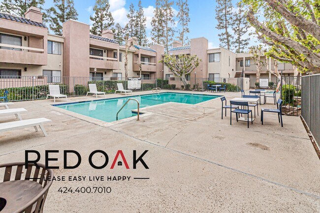Building Photo - 7810 Topanga Canyon Blvd