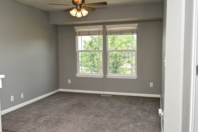 Building Photo - 487 W 1490 N