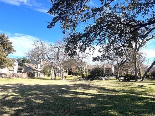 Building Photo - Two Stories, 2 Bedrooms 1.5 Baths Condo for Rent in Central Austin, Downtown, S Lamar and Hwy 290