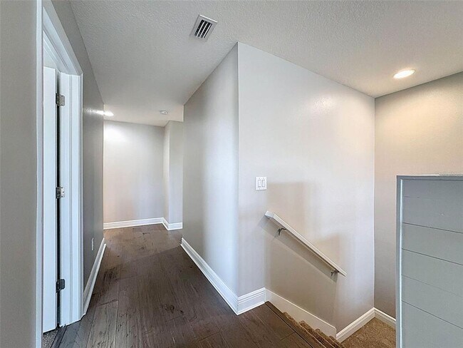 Building Photo - 1606 Feather Grass Loop