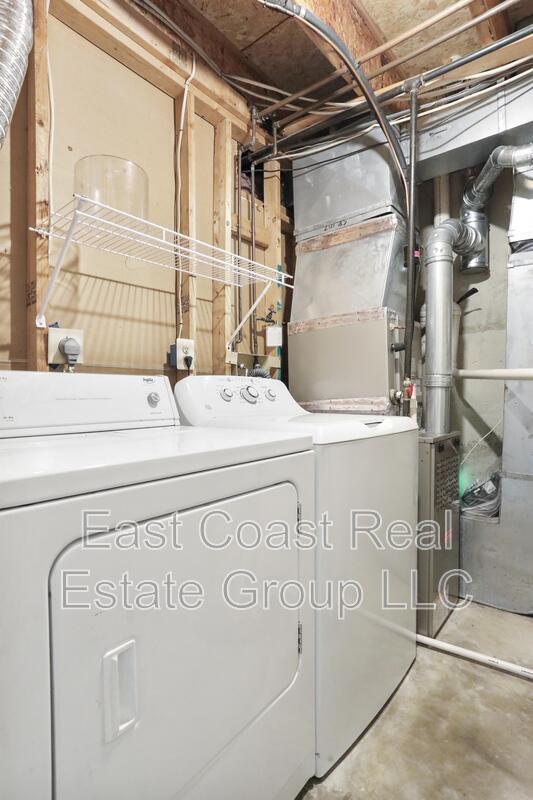 Building Photo - 9114 Ridgefield Ln