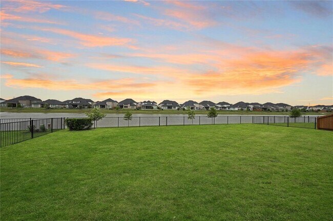 Building Photo - 413 Stratus View Ct