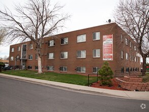 Building Photo - Del Mar