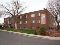 Building Photo - Del Mar