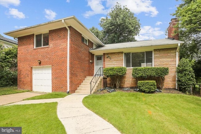 Building Photo - 4503 Traymore St