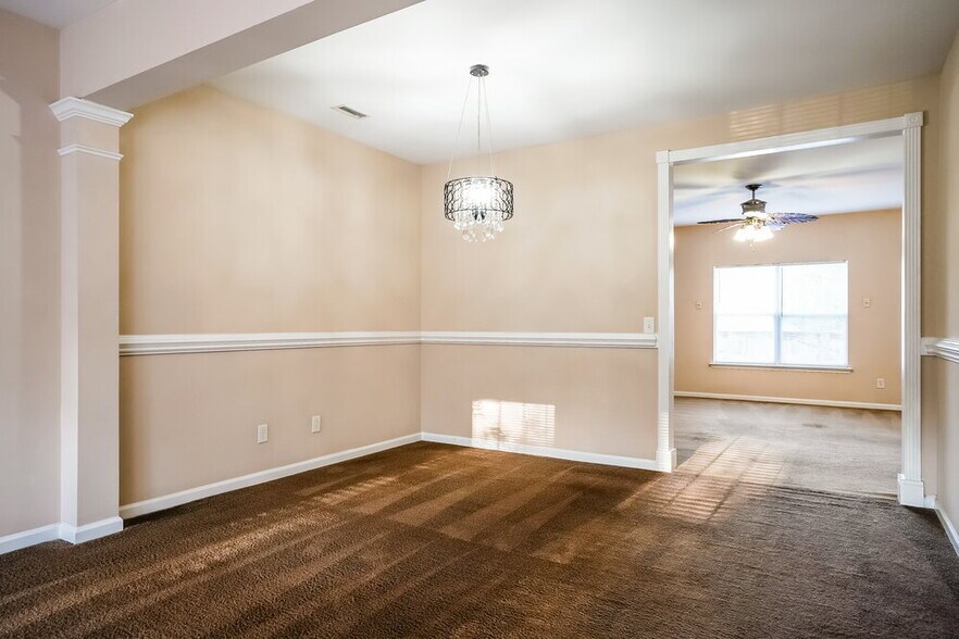 Building Photo - 3628 Pinkham Way