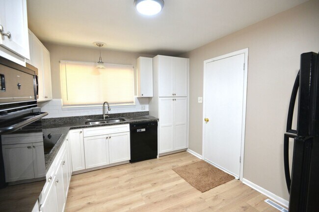 Building Photo - 278 Appian Ave