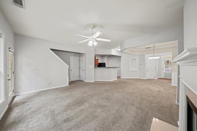 Building Photo - 162 Ledgewood Mill Way NE