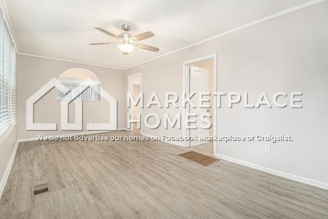 Building Photo - 1393 Carnegie Ave