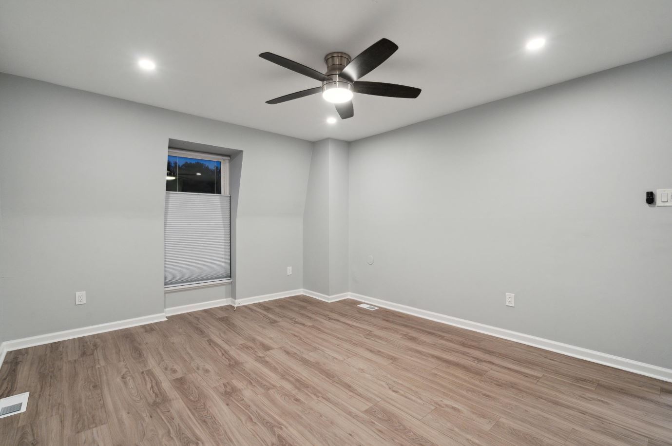 Building Photo - 3333 Comly Rd