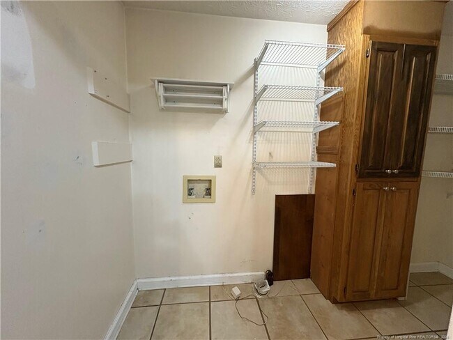 Building Photo - 405 Bannerman Pl