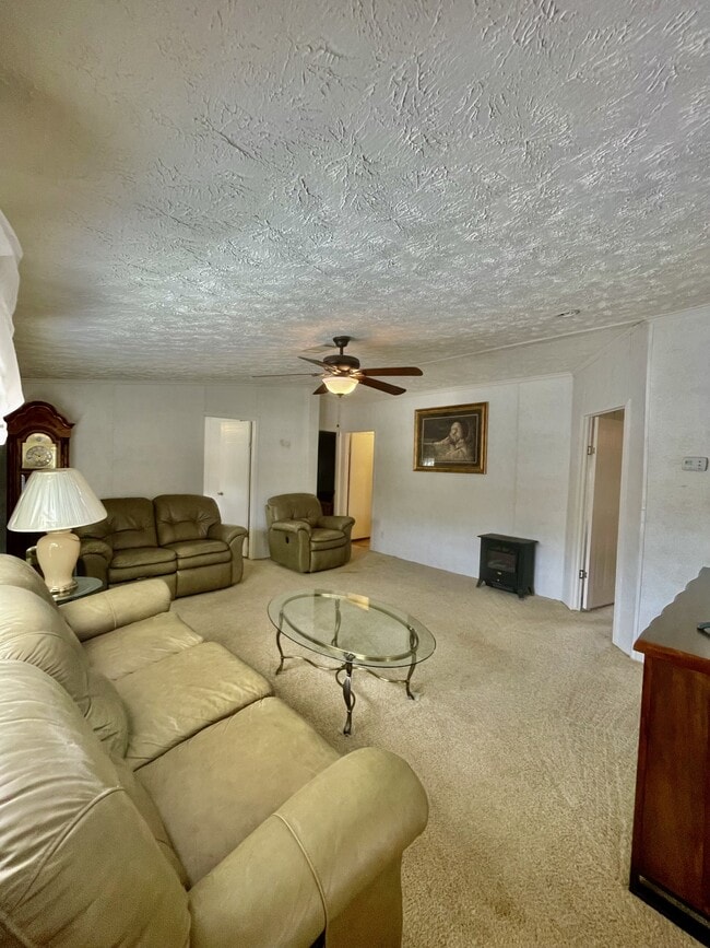 Building Photo - 19621 N Tamiami Trl