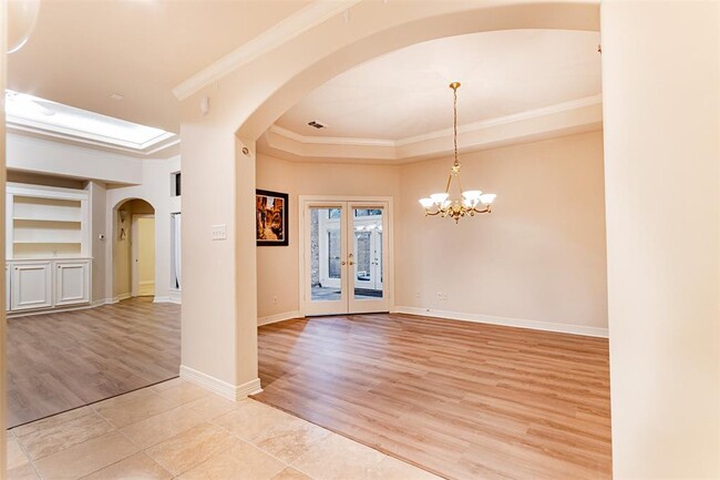 Building Photo - 3115 Evergreen Oak Dr