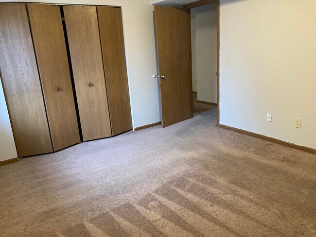 Building Photo - 130 Lauren Circle Apt C