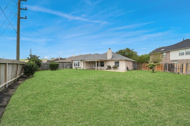 Building Photo - 7730 Trail Hollow