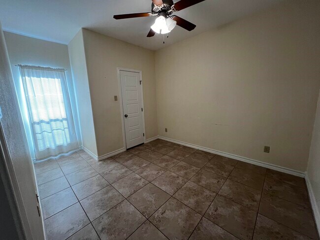 Building Photo - 5703 Moses Lp