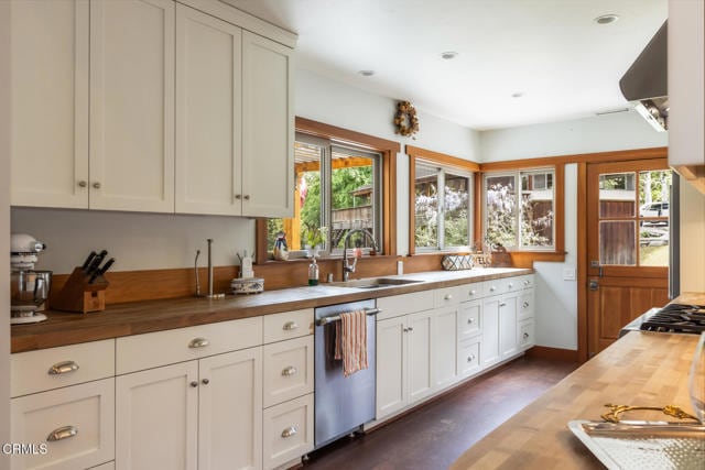 Building Photo - 4254 Chevy Chase Dr