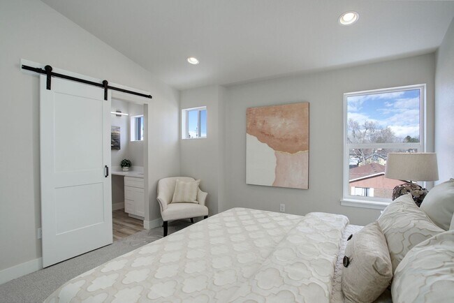 Building Photo - 11518 W 16th Ave