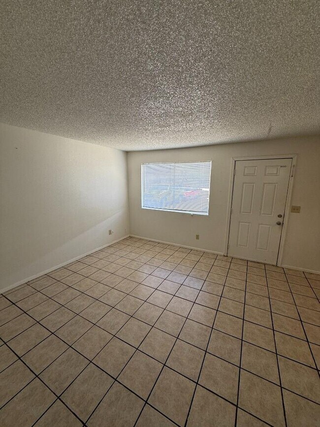 Building Photo - 2 bedroom in GILA BEND AZ 85337