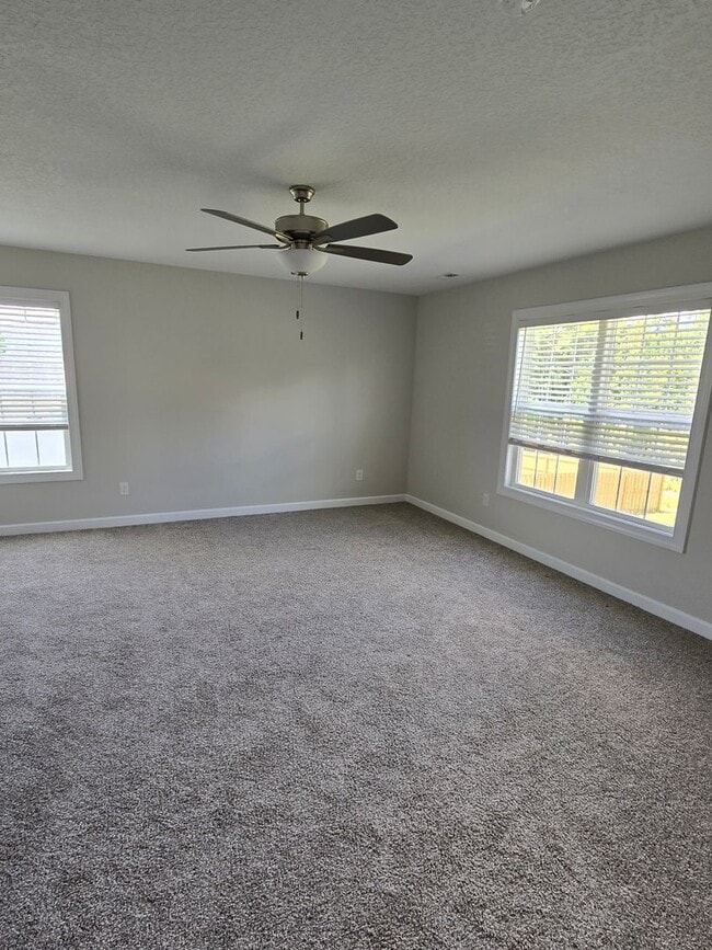 Building Photo - 309 Samuel Run Dr