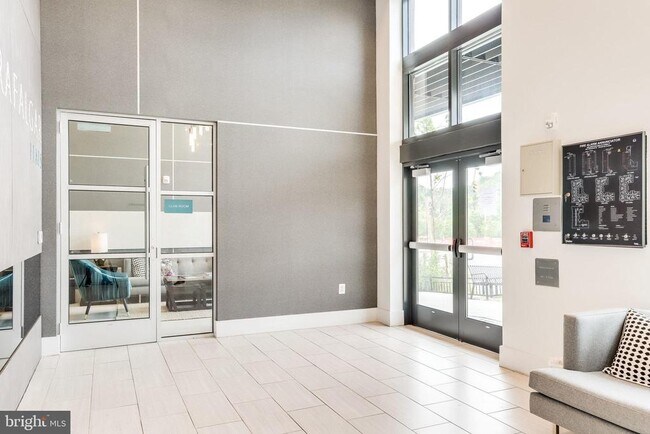 Building Photo - 989 S Buchanan St