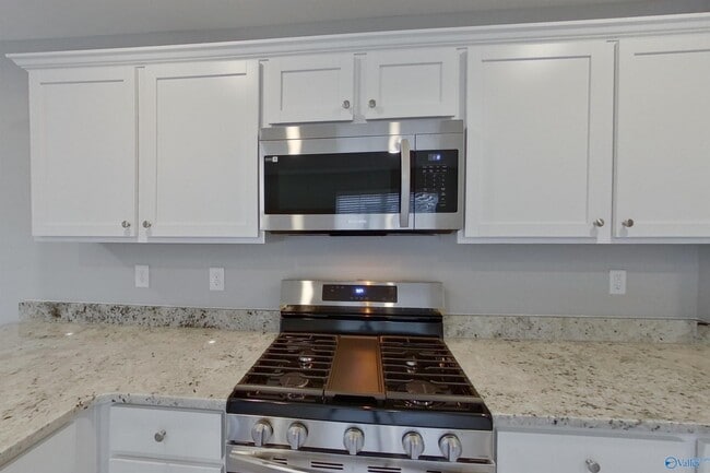 Building Photo - 394 Angela St