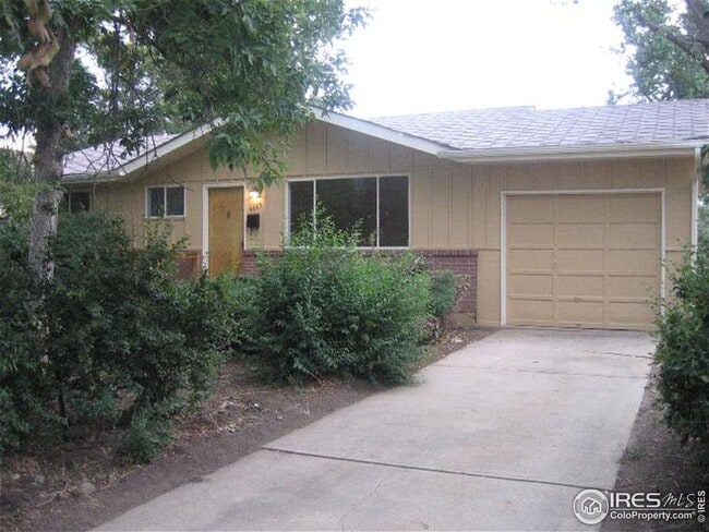 Primary Photo - Pre Lease!! Great House