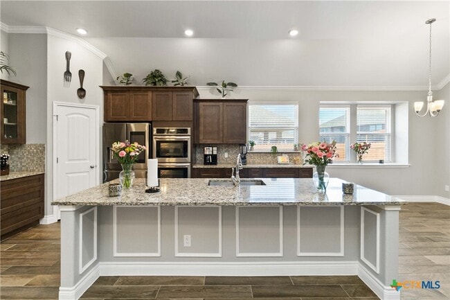 Building Photo - 8402 Ridge Crest Dr