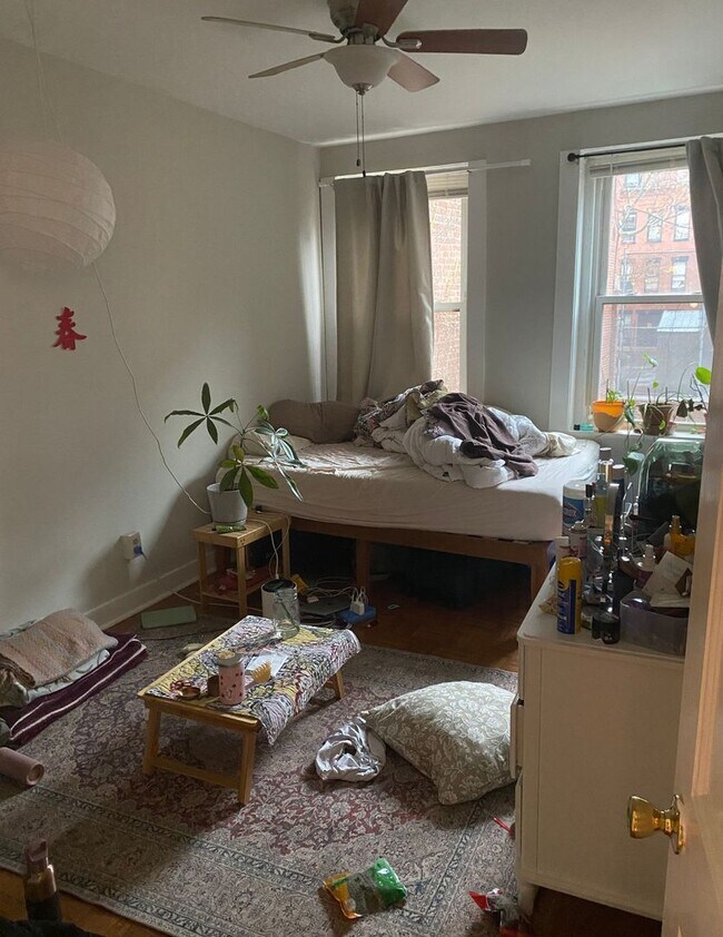 Building Photo - Great 2 bedroom Available 6/1