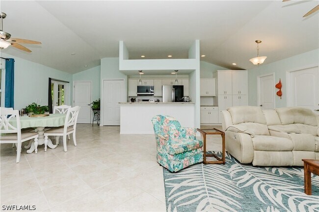 Building Photo - 11693 Oakland Dr