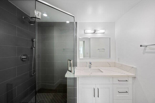 Primary Bathroom - 1155 N La Cienega Blvd