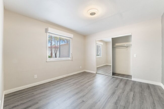 Building Photo - Exquisite Home, Prime Location!