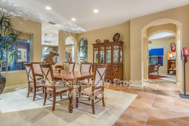 Building Photo - 26 Calle Lantana