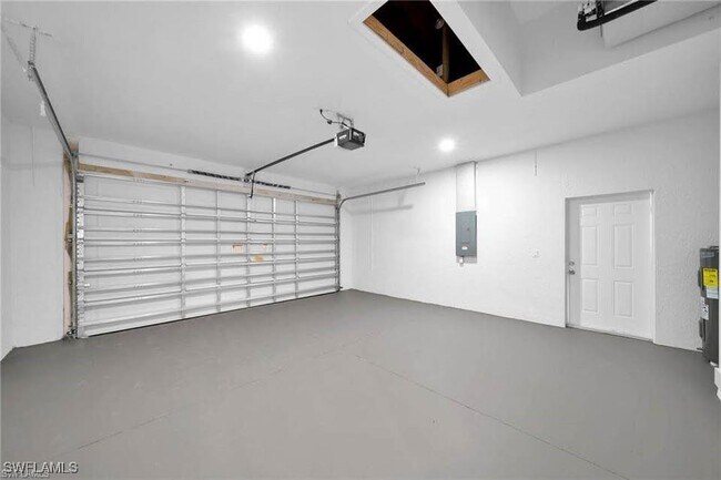 Building Photo - 3707 15th St W