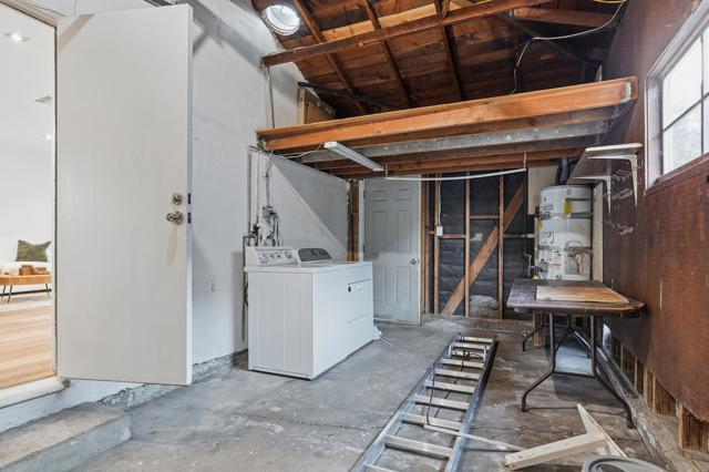 Building Photo - 3370 Par Dr