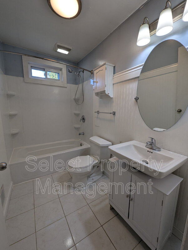 Building Photo - 1228 Elmwood Ave