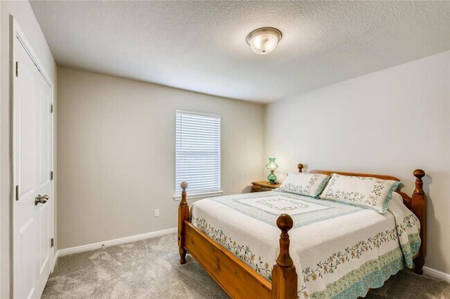 Building Photo - 105 Tucana St