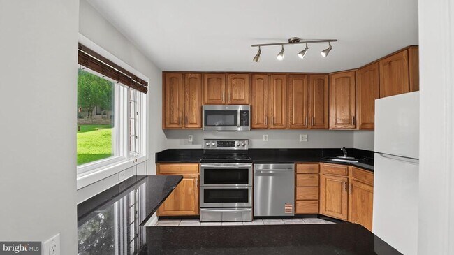 Building Photo - 11419 Lund Pl
